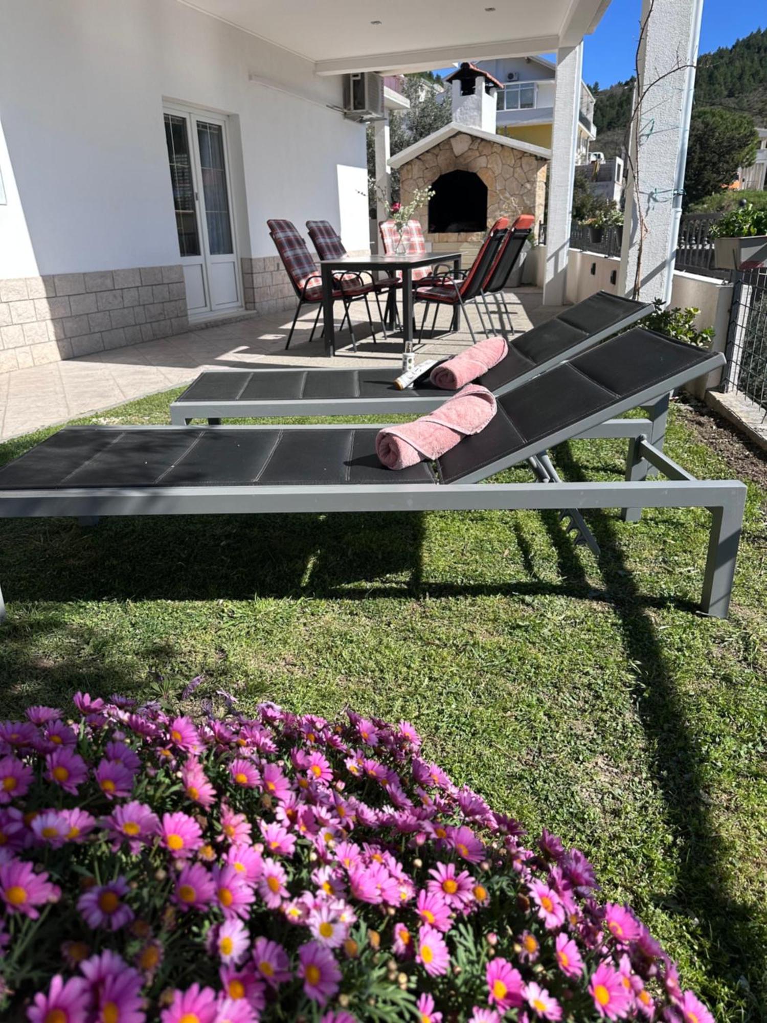 Apartmani Bilic Дуги Рат Екстериор снимка